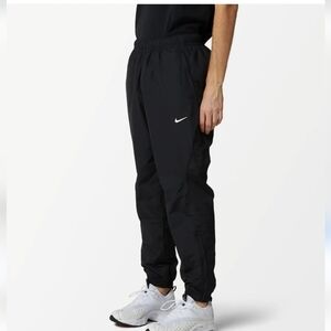 Nike Sportswear Club Big Kids' Dri-FIT Jogger Pants - Black. Sz L NWT